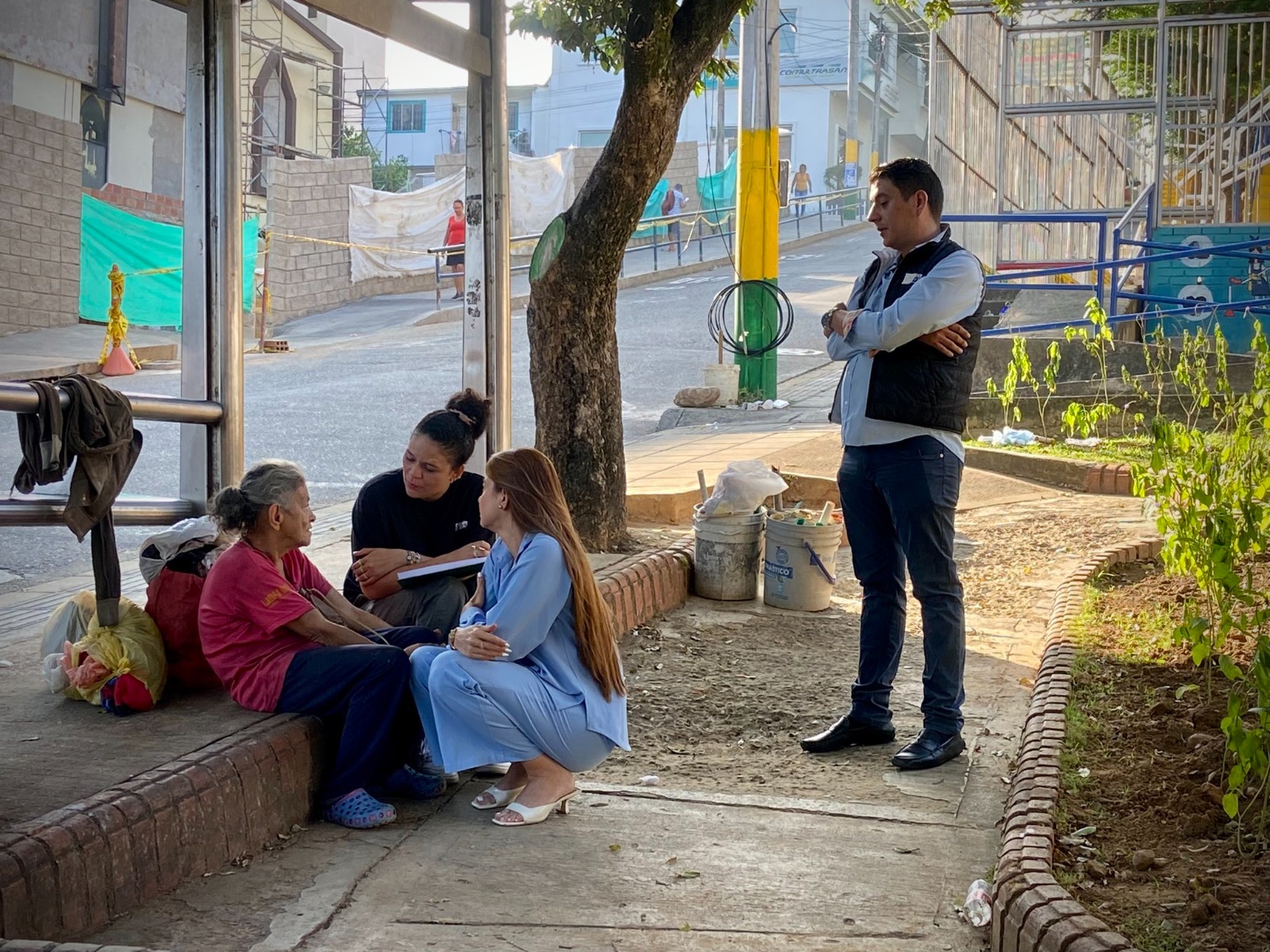 ACOMPAÑAMIENTO A INTERVENCIÓN DE ADULTOS MAYORES EN HABITABILIDAD DE CALLE