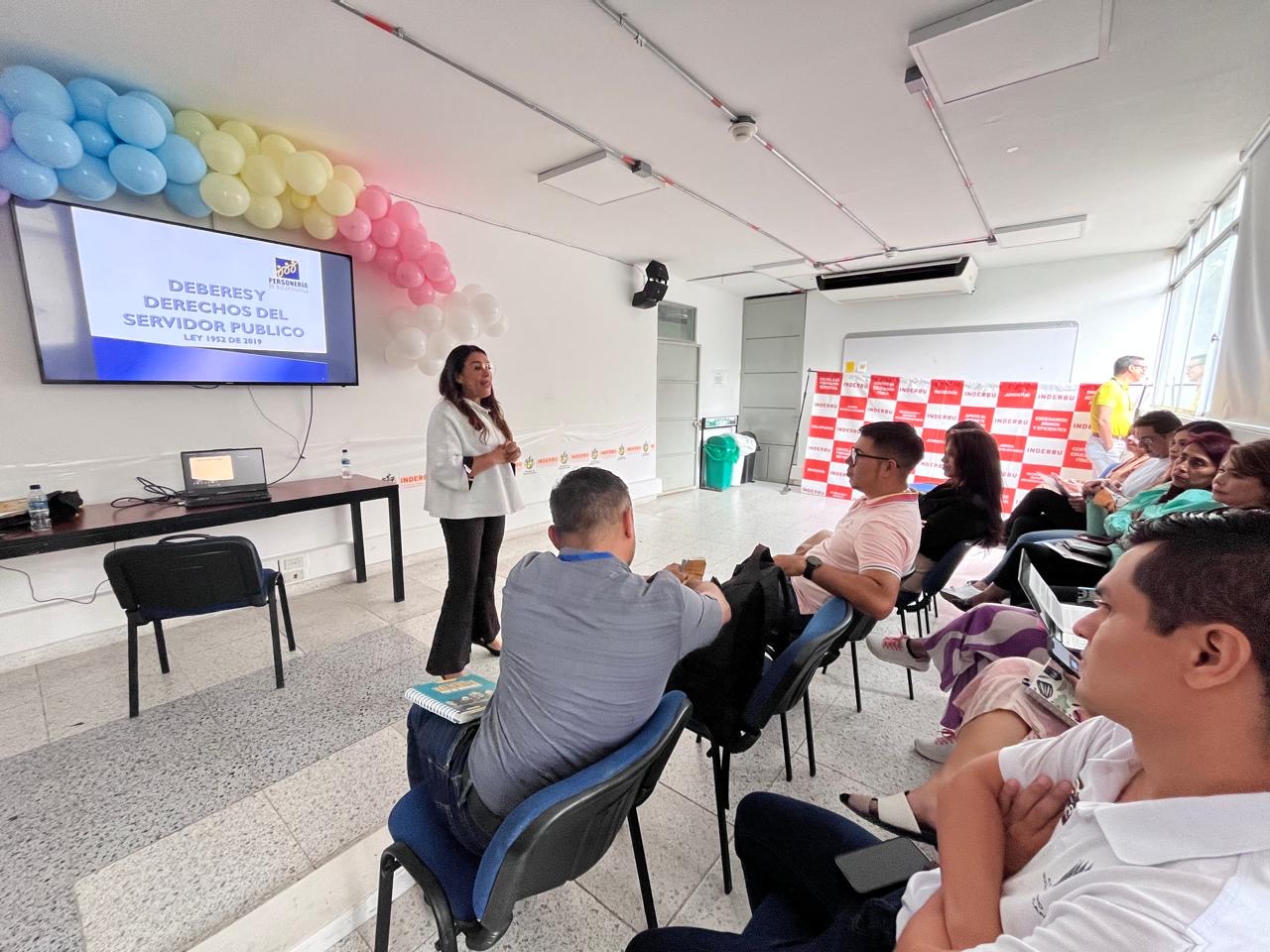Dictamos capacitación sobre deberes y derechos de los funcionarios públicos